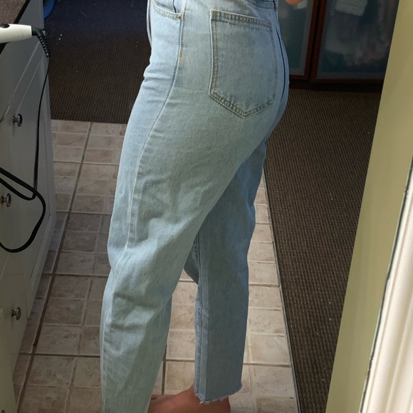 High rise mom jeans (NWT) - Picture 6 of 9